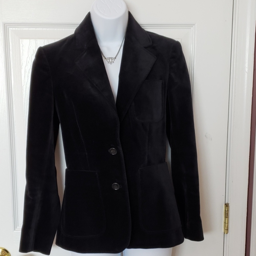 Vintage black velvet blazer size 5.